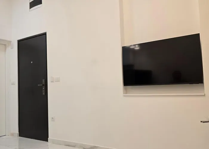 Apartment White Queen *