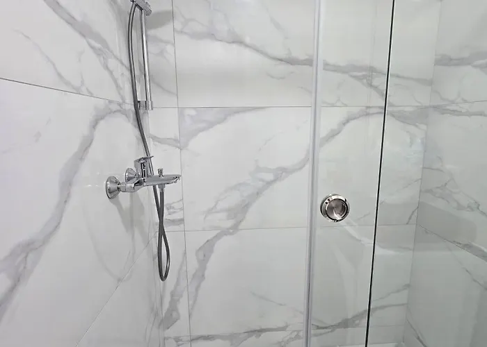 White Queen Apartment